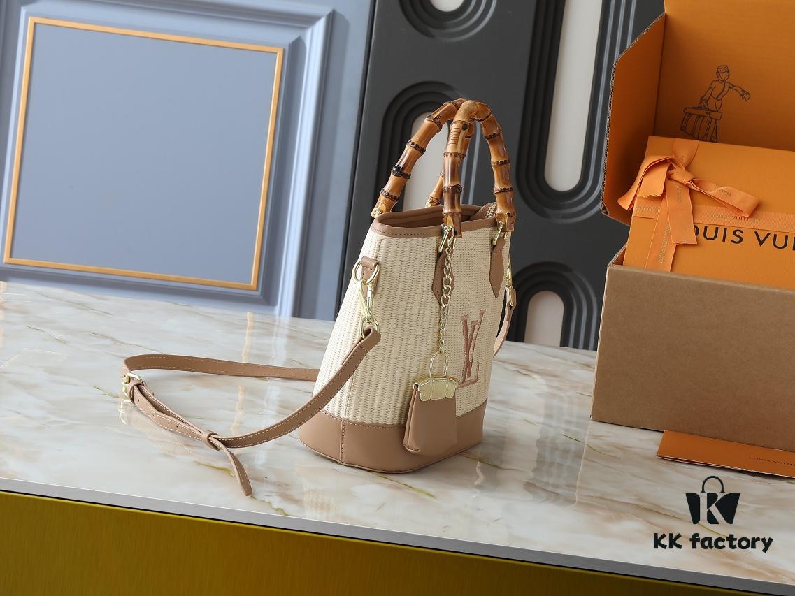 Upgraded Original M66588 Wallet On Chain Handbag from Louis Vuitton LV Bloom Collection