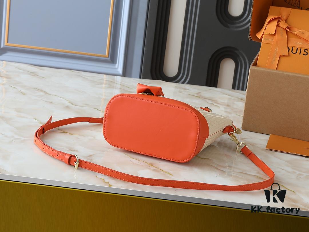 Upgraded Original M66588 Wallet On Chain Handbag from Louis Vuitton LV Bloom Collection