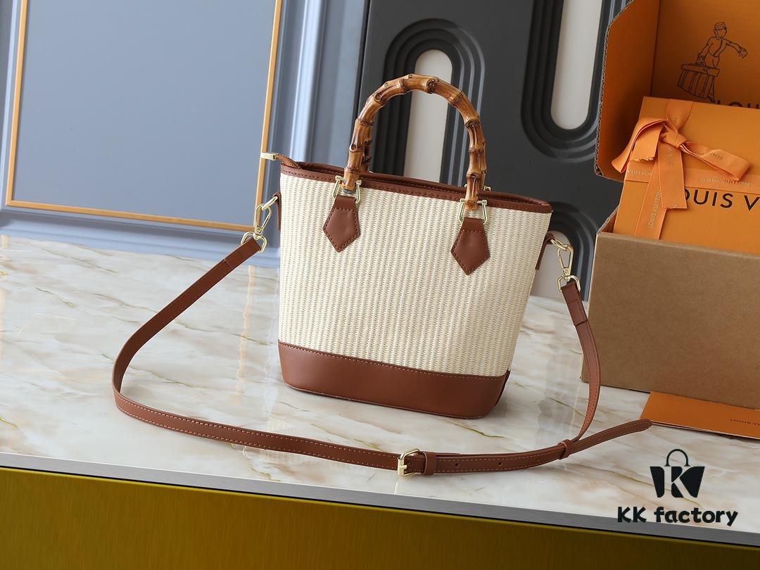 Upgraded Original M66588 Wallet On Chain Handbag from Louis Vuitton LV Bloom Collection