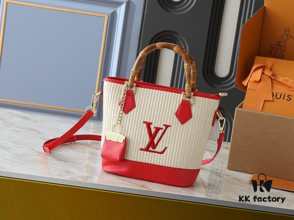 Upgraded Original M66588 Wallet On Chain Handbag from Louis Vuitton LV Bloom Collection