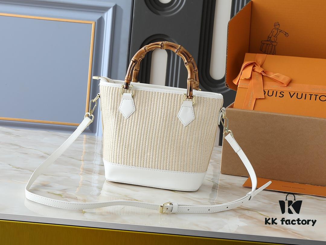 Upgraded Original M66588 Wallet On Chain Handbag from Louis Vuitton LV Bloom Collection