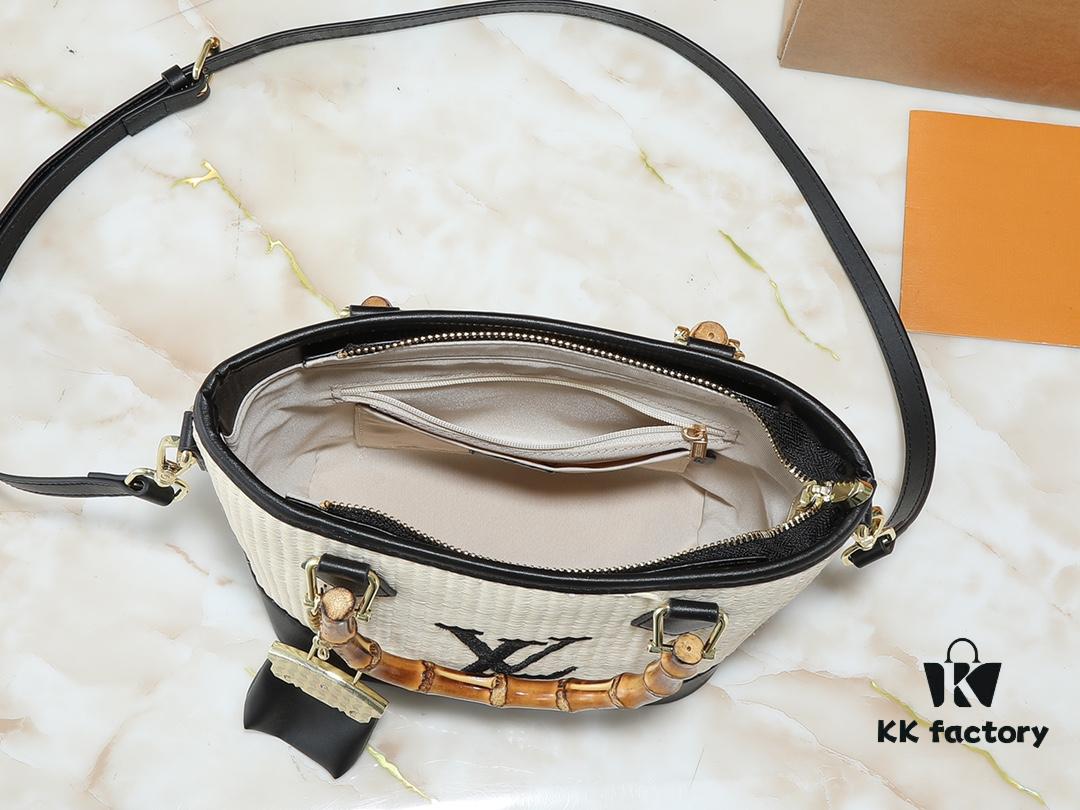 Upgraded Original M66588 Wallet On Chain Handbag from Louis Vuitton LV Bloom Collection