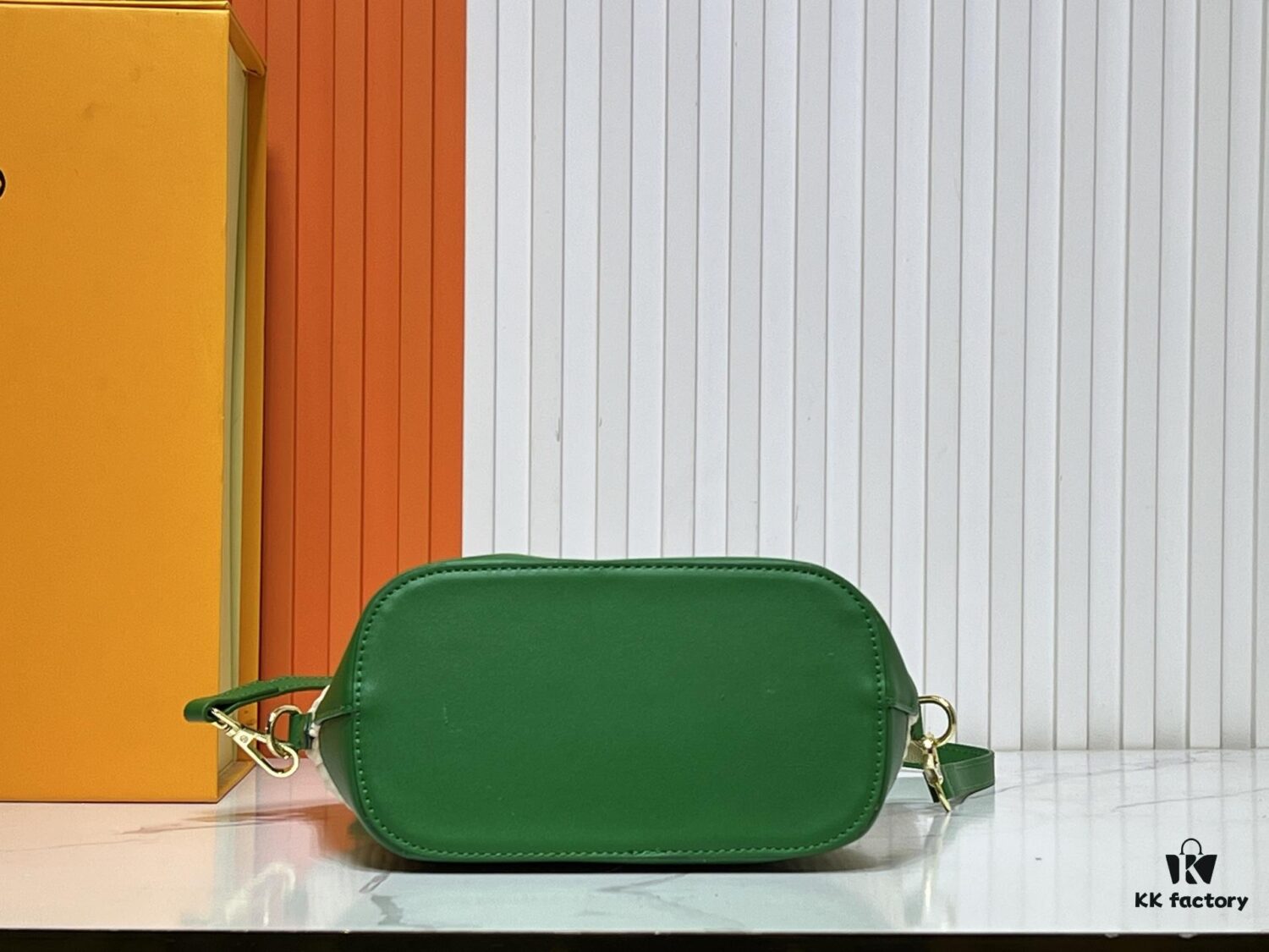 Upgraded Original 66588 Wallet On Chain Handbag from Louis Vuitton LV Bloom Collection