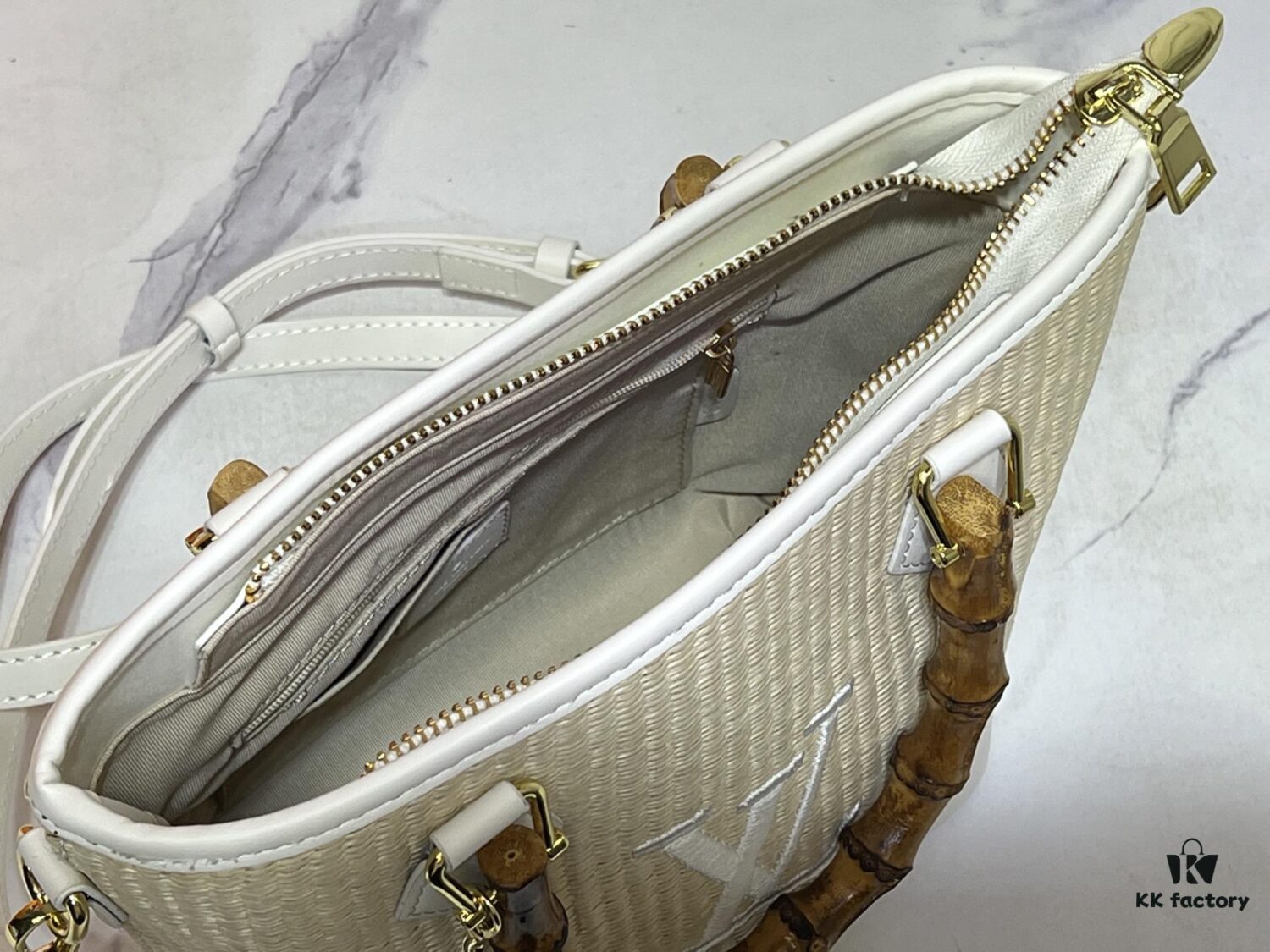 Upgraded Original 66588 Wallet On Chain Handbag from Louis Vuitton LV Bloom Collection