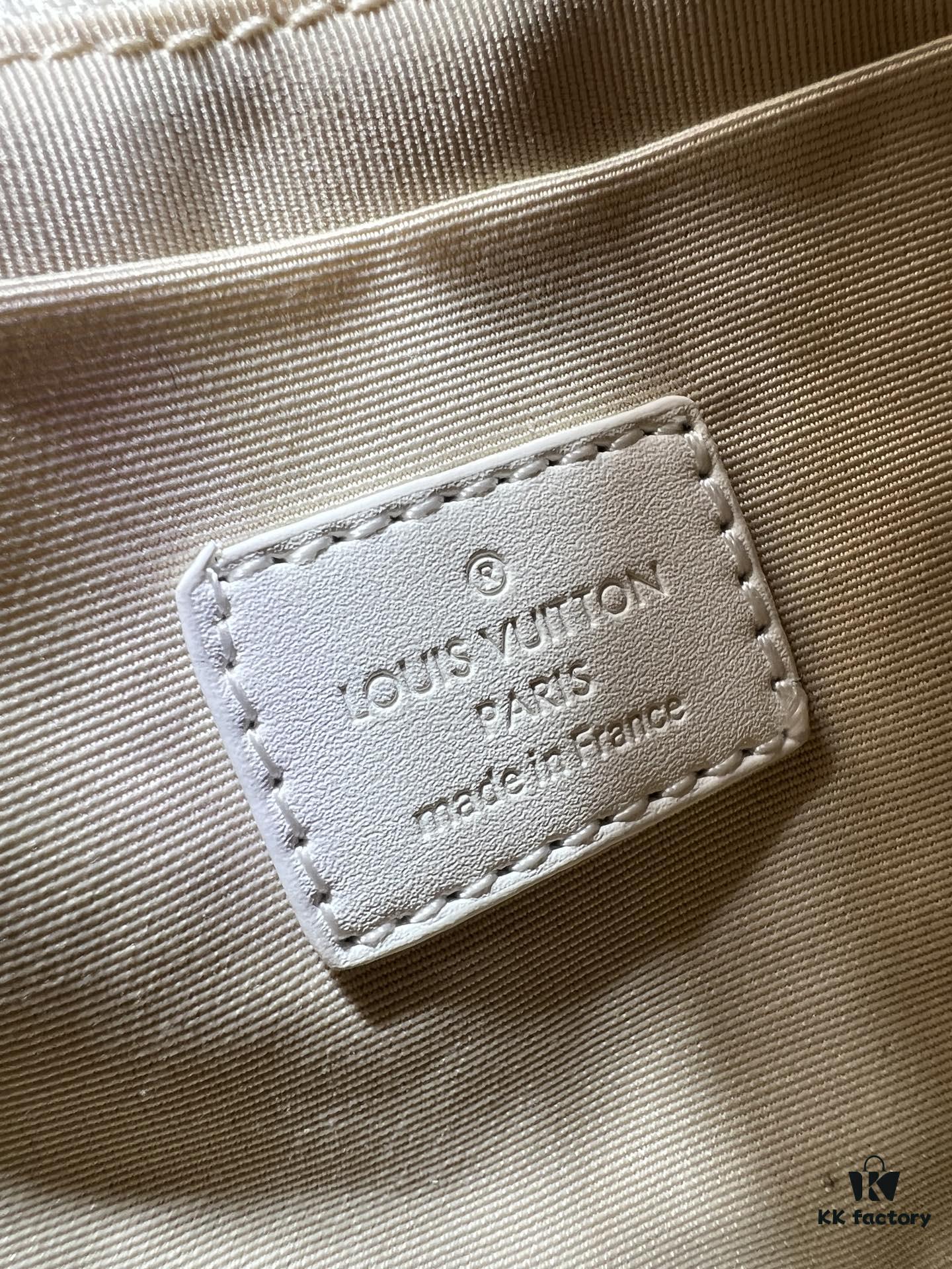 Upgraded Original 66588 Wallet On Chain Handbag from Louis Vuitton LV Bloom Collection