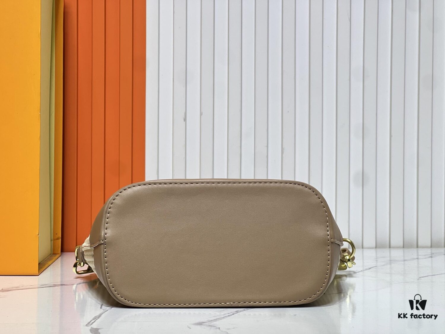 Upgraded Original 66588 Wallet On Chain Handbag from Louis Vuitton LV Bloom Collection