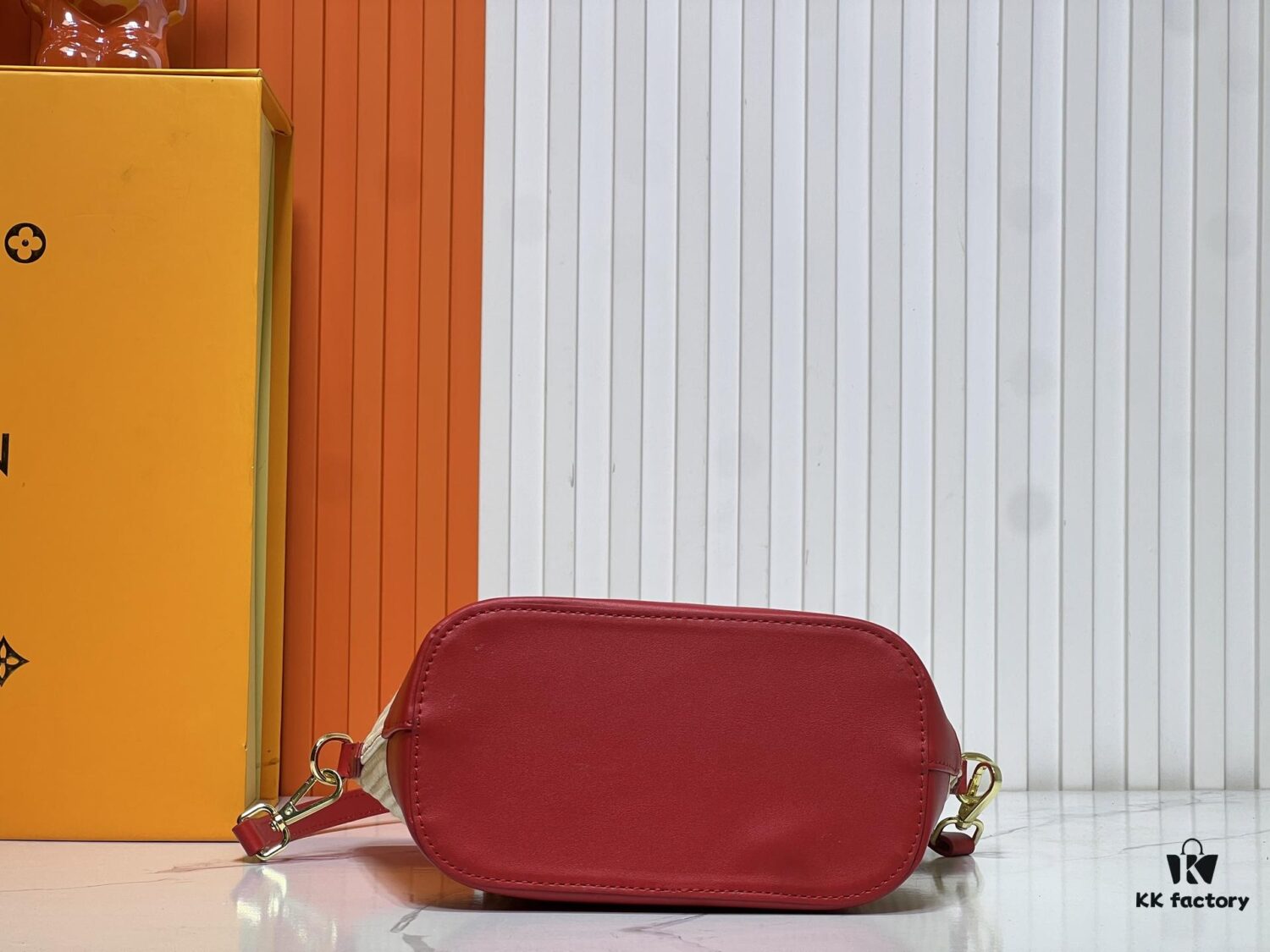 Upgraded Original 66588 Wallet On Chain Handbag from Louis Vuitton LV Bloom Collection