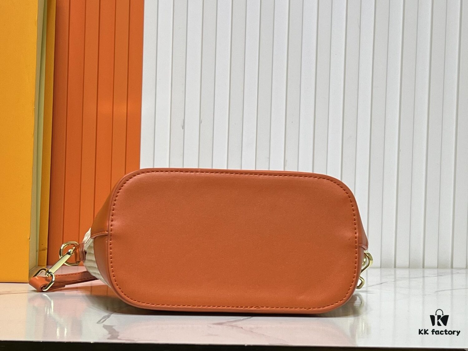 Upgraded Original 66588 Wallet On Chain Handbag from Louis Vuitton LV Bloom Collection