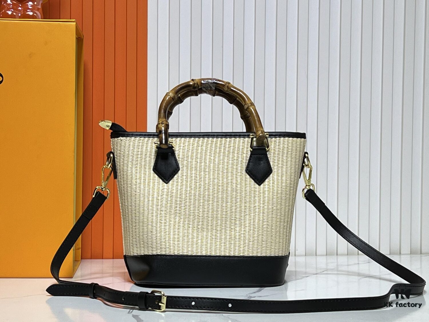 Upgraded Original 66588 Wallet On Chain Handbag from Louis Vuitton LV Bloom Collection