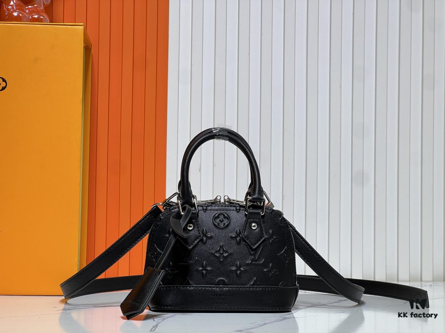 Upgraded Original Version [Alma Nano Shell Handbag] M82717 M90611 Black Embossed Series New Launch Nano Alma Bag