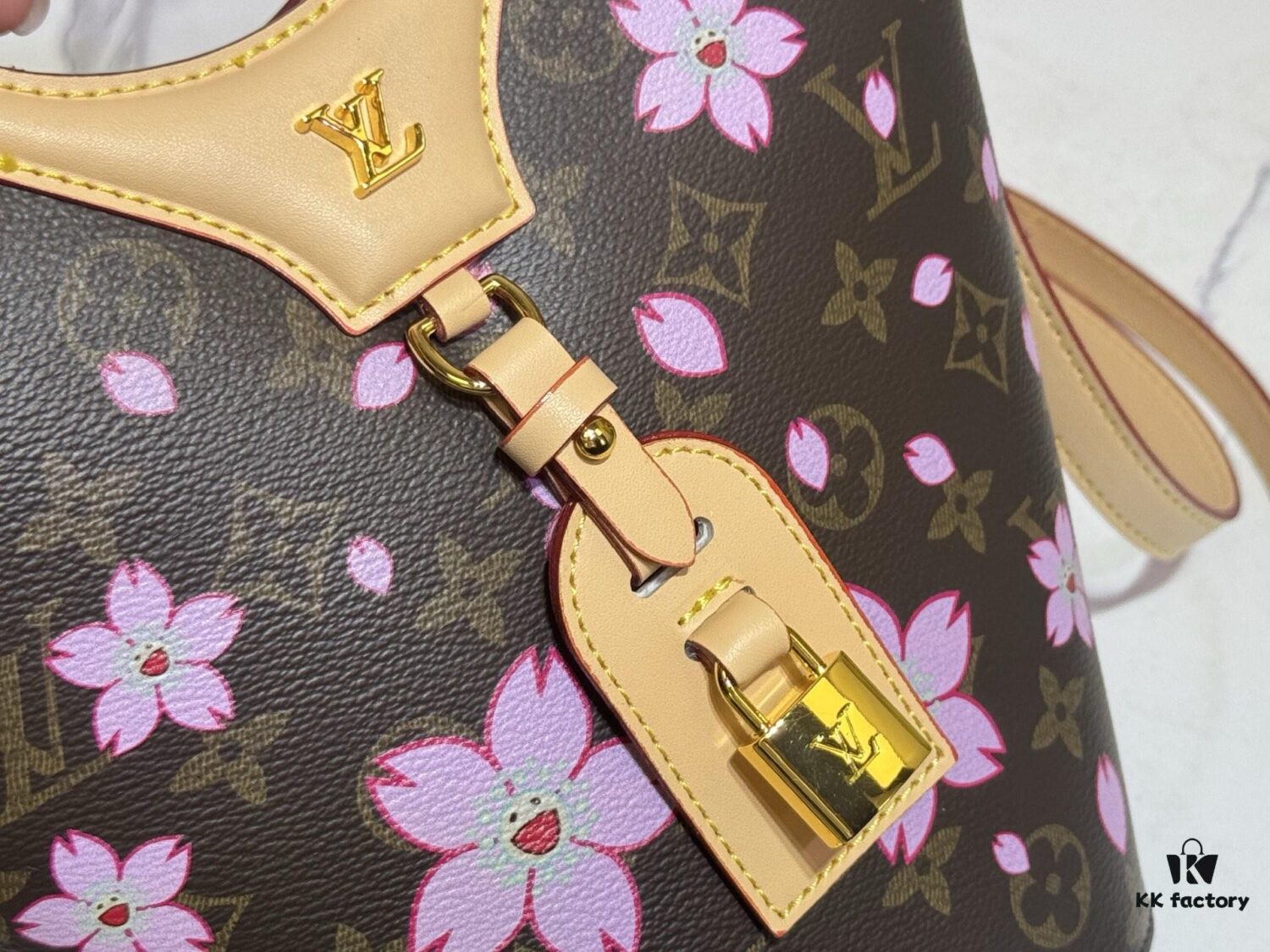 Upgraded Original M14680 Nicolas Ghesquière Presents the Rivage BB Bag from the 2025 Spring-Summer Collection