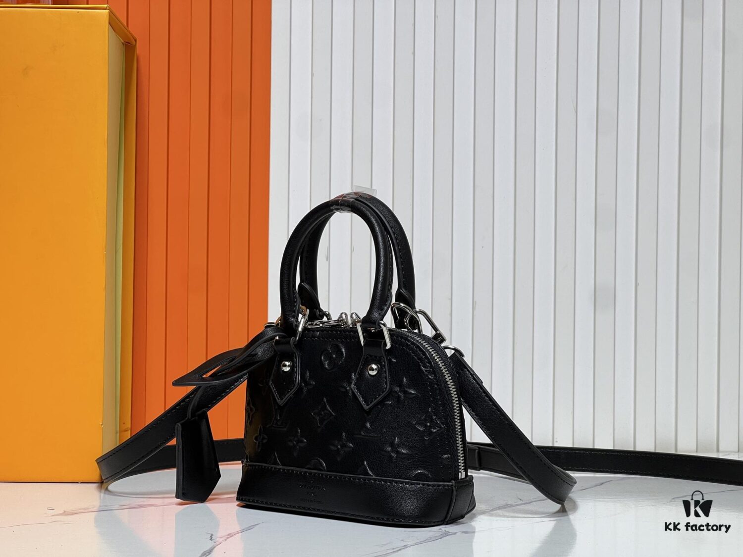 Upgraded Original Version [Alma Nano Shell Handbag] M82717 M90611 Black Embossed Series New Launch Nano Alma Bag