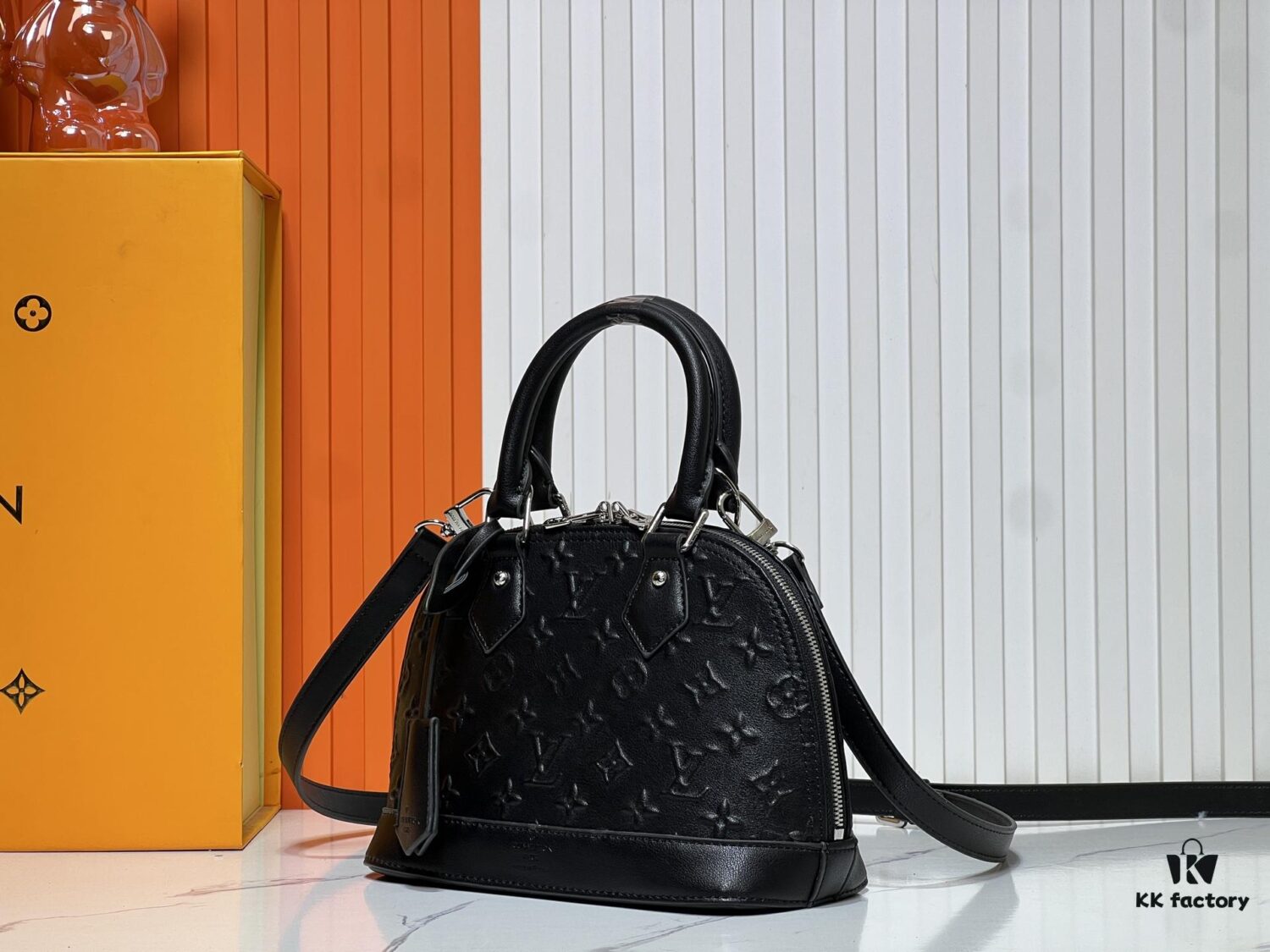 Black Relief M53152 M90611 M82717 Louis Vuitton Alma Bridge Bag