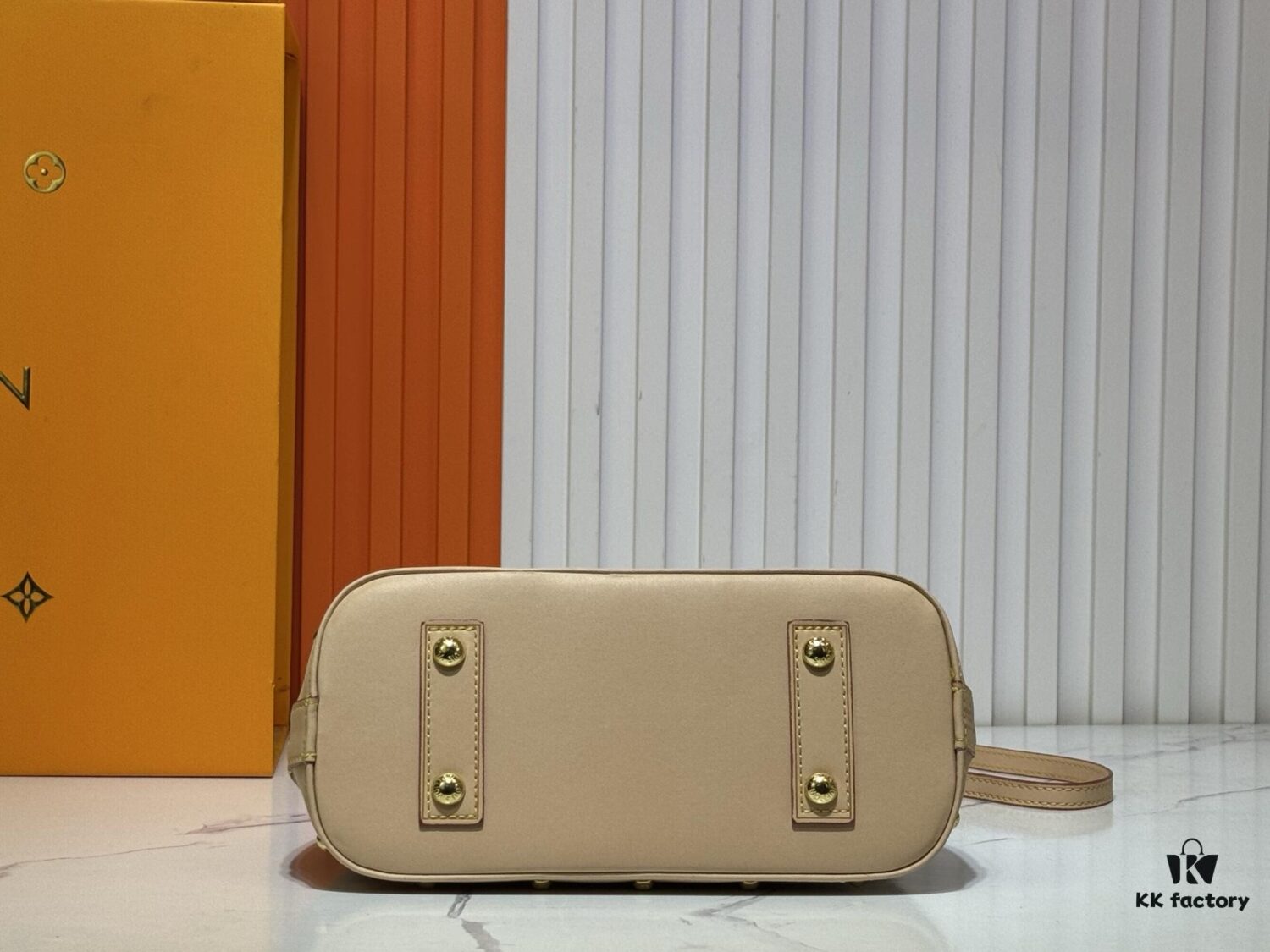 Takashi Murakami Cherry Blossom M13104, M53152, M13670 Louis Vuitton Alma Bag