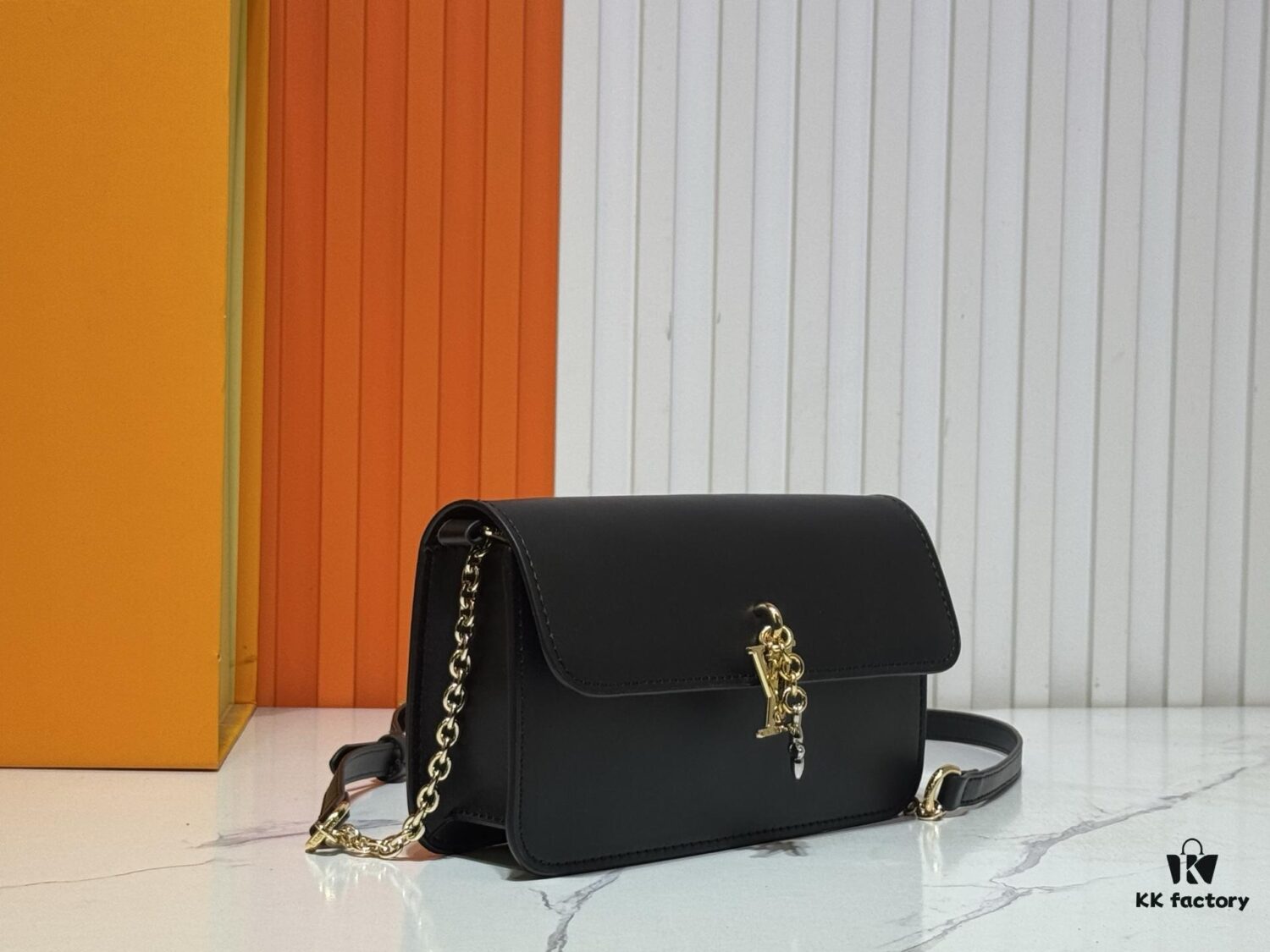 Wallet On Chain Handbag M14564