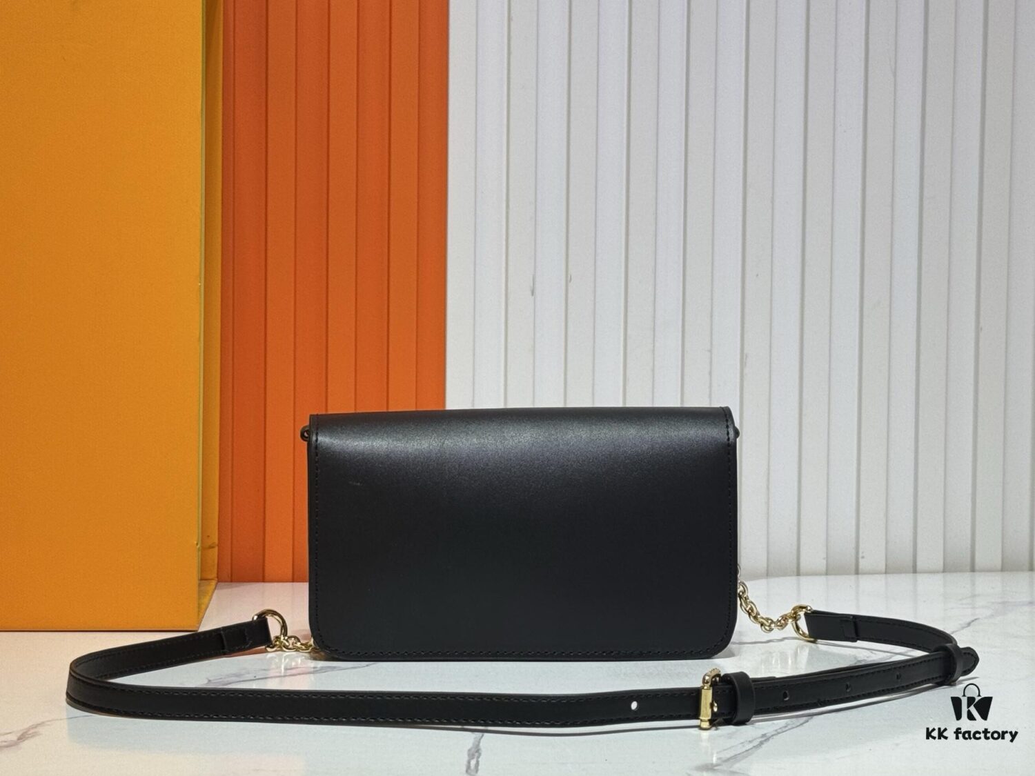 Wallet On Chain Handbag M14564