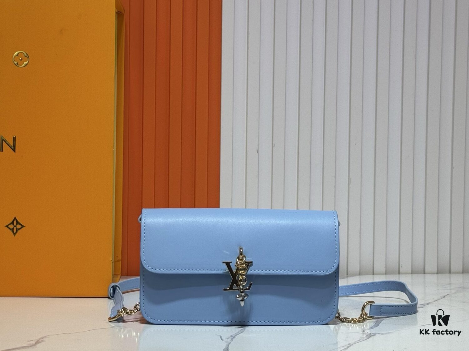 Wallet On Chain Handbag M14564