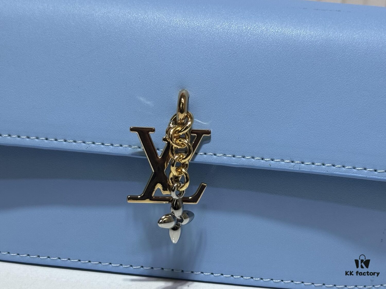 Wallet On Chain Handbag M14564