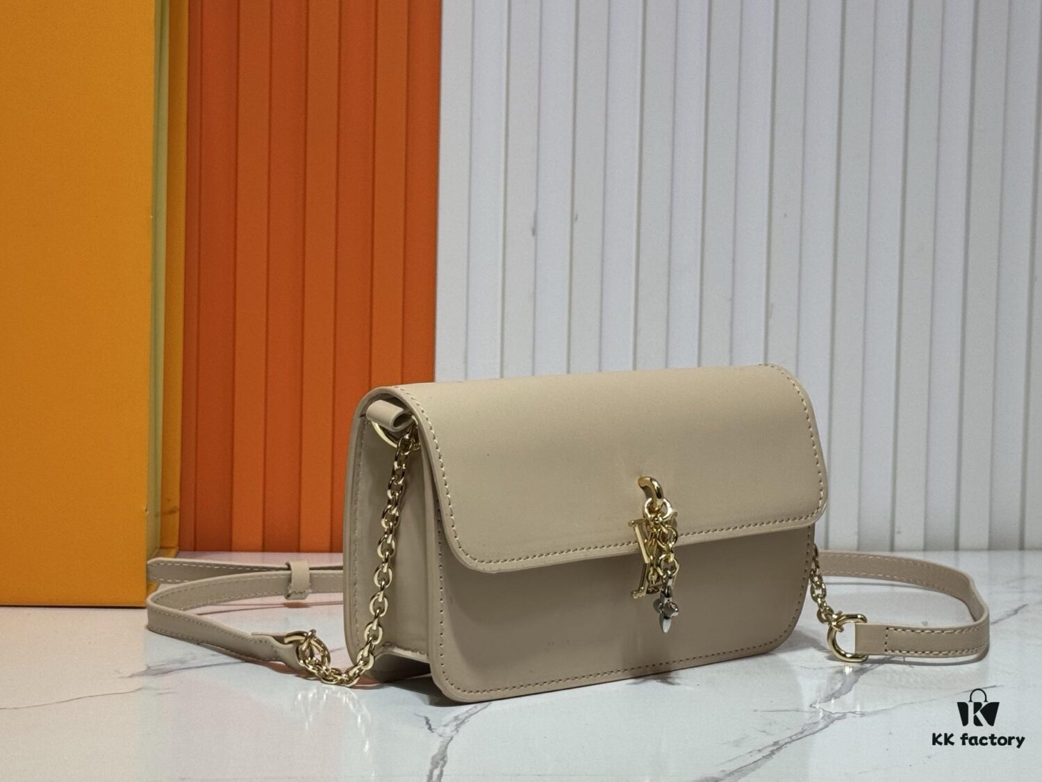 Wallet On Chain Handbag M14564