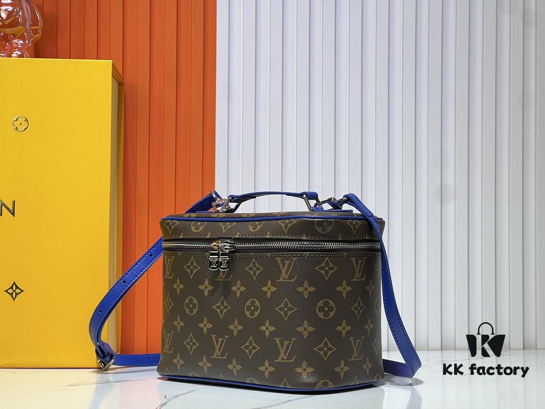 Upgraded Original ✨M42265 This elegant toiletry bag, inspired by the iconic Nice pouch, is a stylish choice for carrying essential beauty items. The hidden zip pocket inside the flap provides secure storage for particularly valuable personal belongings.