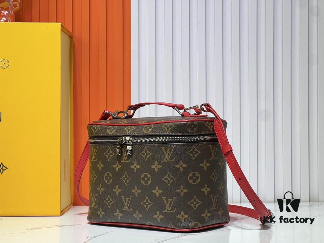 Upgraded Original ✨M42265 This elegant toiletry bag, inspired by the iconic Nice pouch, is a stylish choice for carrying essential beauty items. The hidden zip pocket on the inside of the flap provides secure storage for particularly valuable personal belongings.