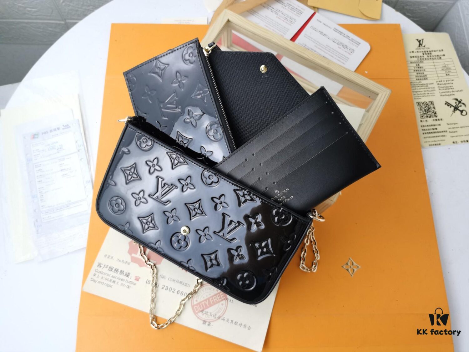 Replica High-Quality Full Steel Hardware Embossed Patent Leather Louis Vuitton Felicie Handbag