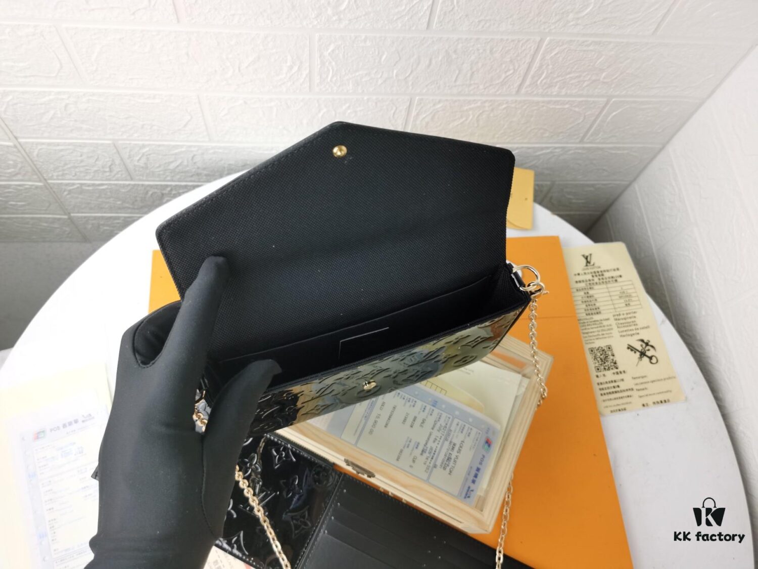 Replica High-Quality Full Steel Hardware Embossed Patent Leather Louis Vuitton Felicie Handbag