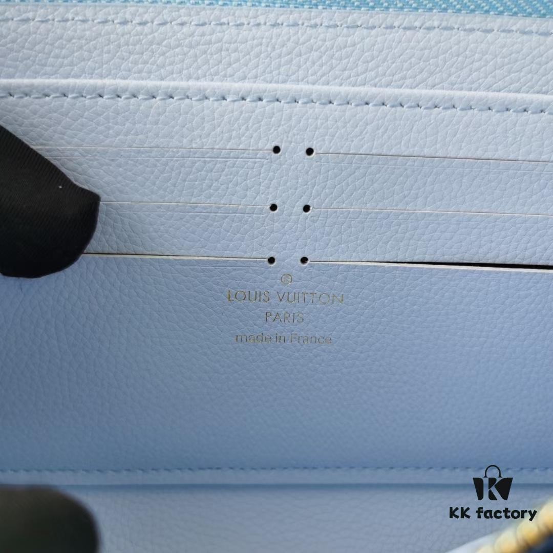 M80402 By The Pool Series Zip Wallet in Monogram Empreinte Leather