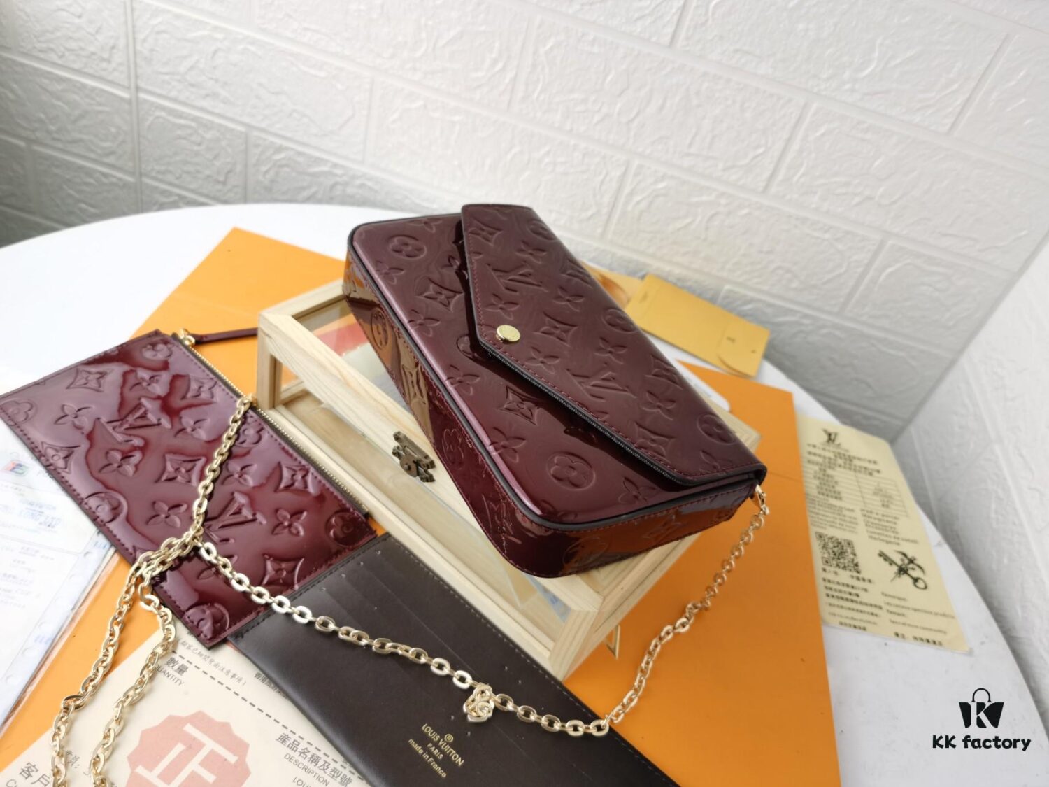 Replica High-Quality Louis Vuitton Felicie Handbag with Full Steel Hardware and Embossed Patent Leather