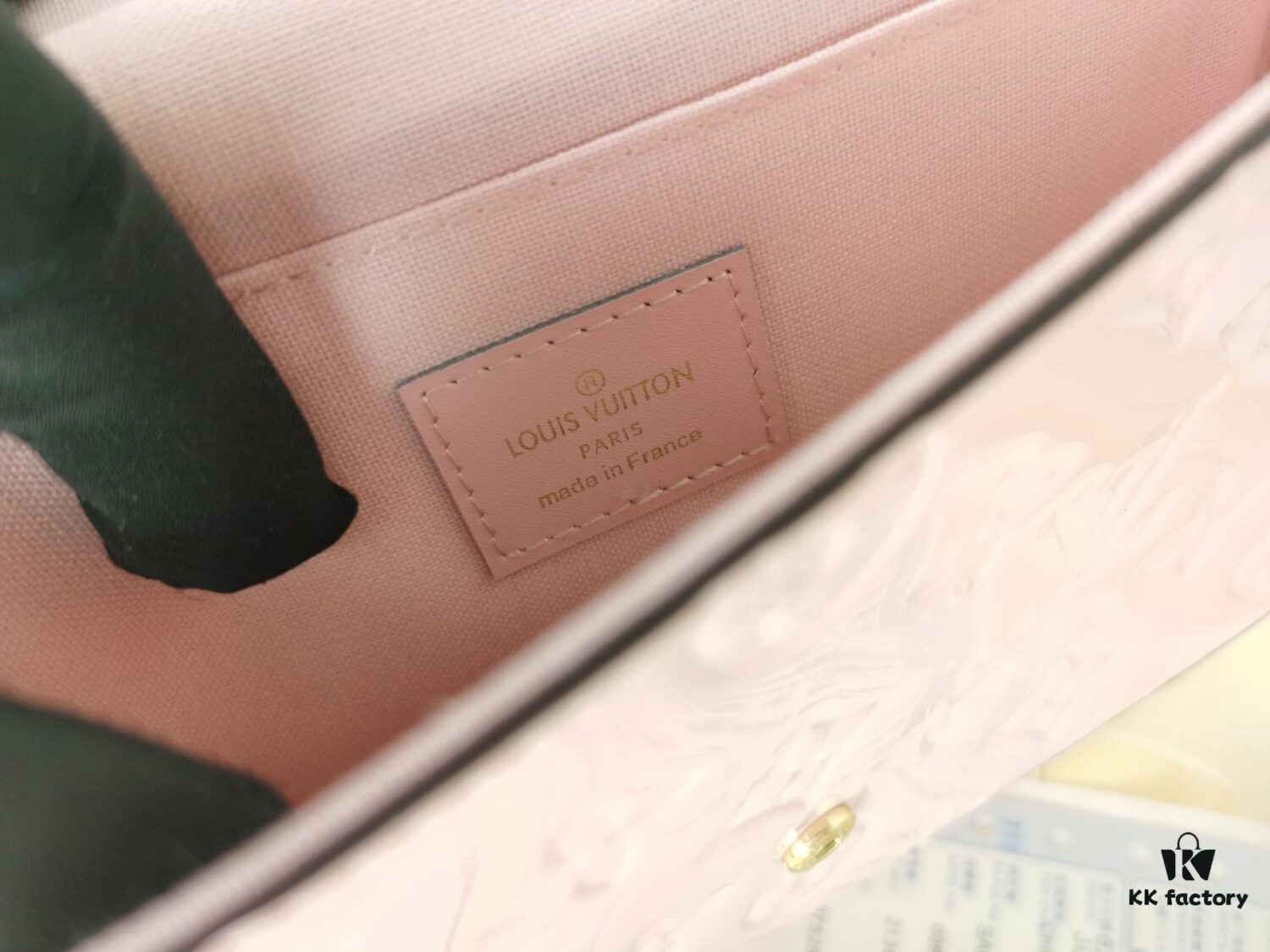 Replica High-Quality Full Steel Hardware Embossed Patent Leather Louis Vuitton Felicie Handbag