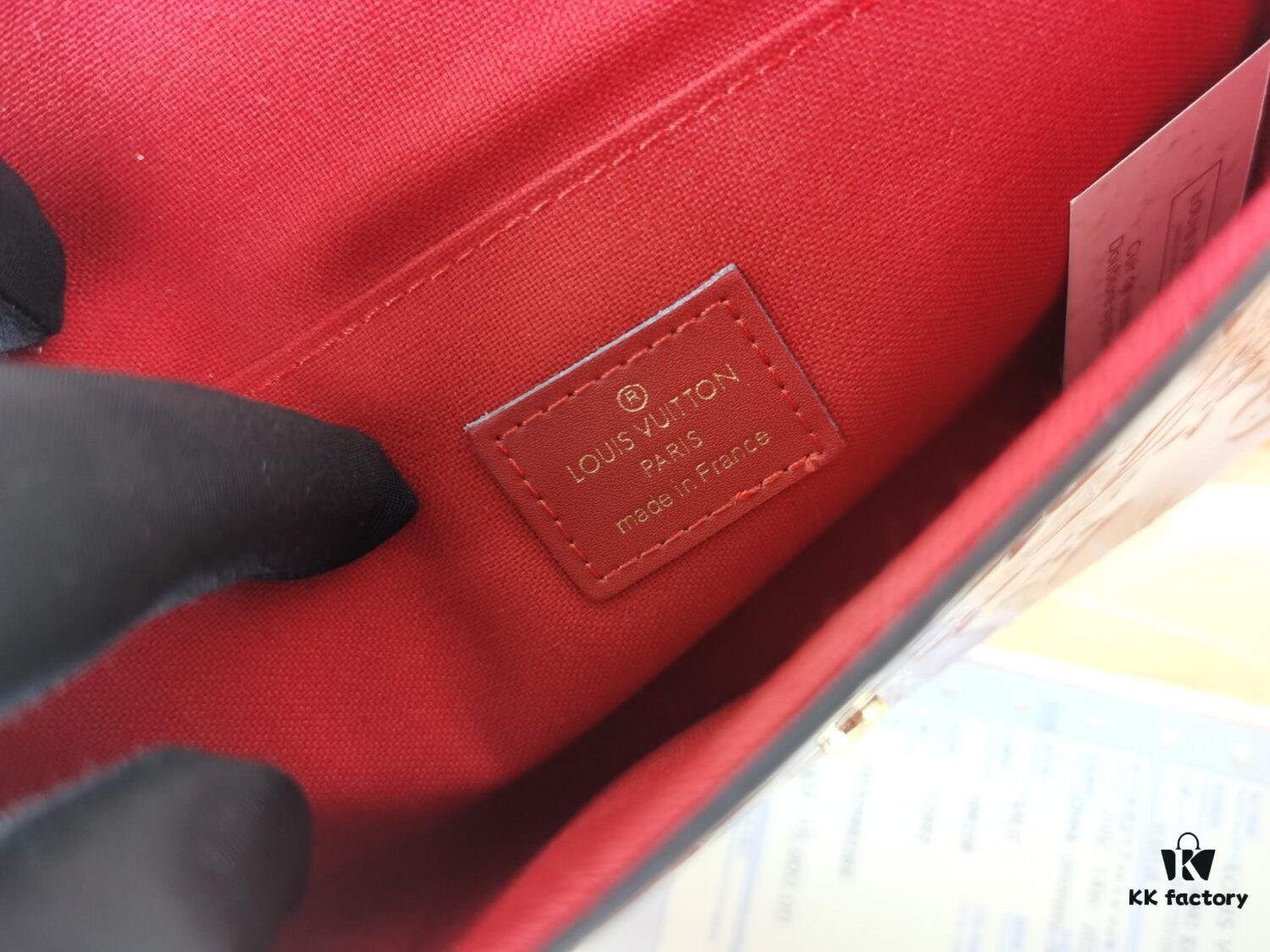 Replica High-Quality Full Steel Hardware Embossed Patent Leather Louis Vuitton Felicie Handbag