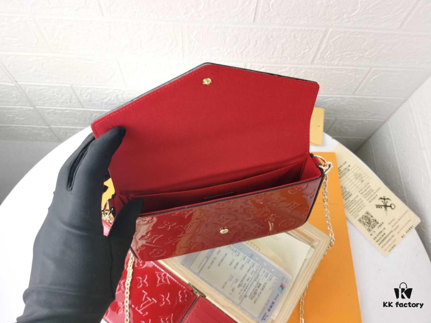 Replica High-Quality Full Steel Hardware Embossed Patent Leather Louis Vuitton Felicie Handbag