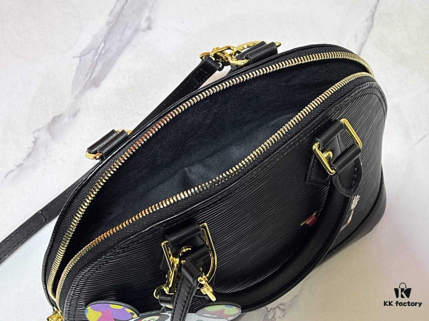 Collaboration Figurine with Murakami M53152 M13670