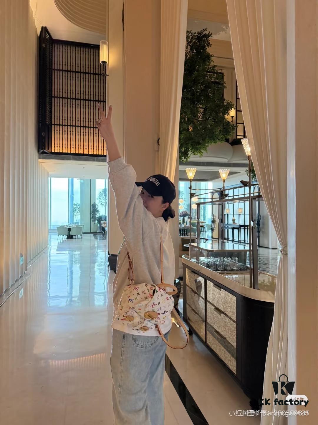 VENICE Backpack M13081-M46836 White Multicolor (Takashi Murakami)