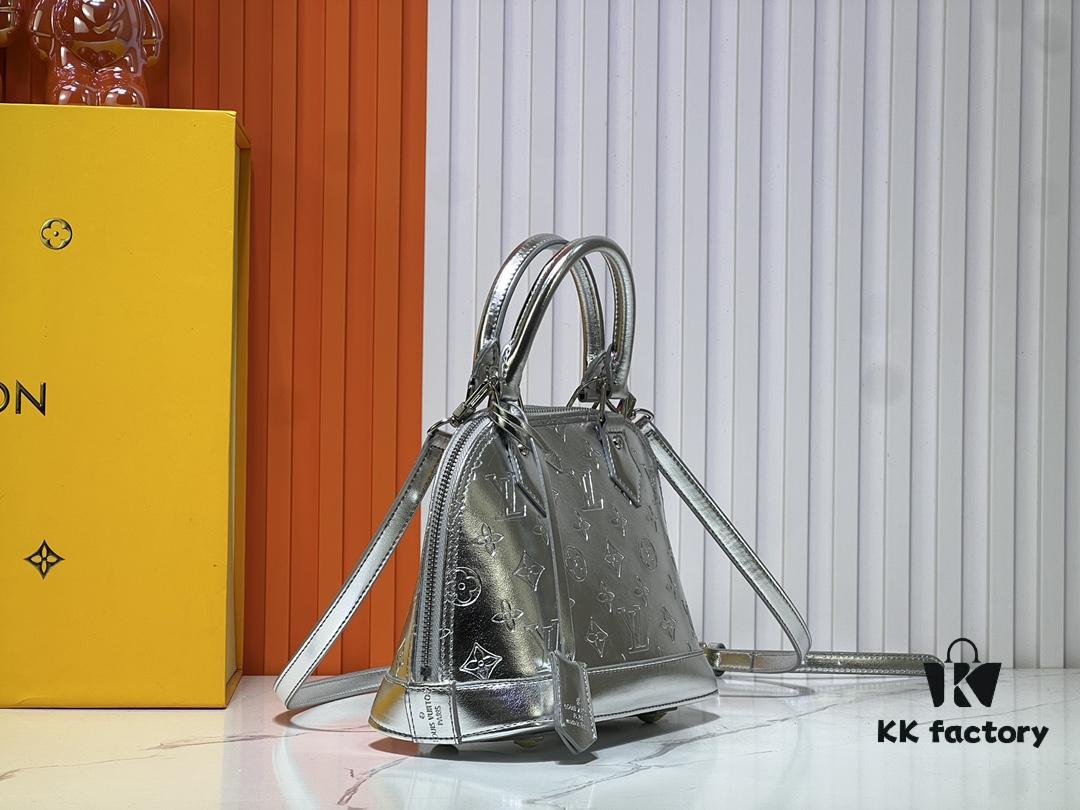 M11835 M53151 M53152 LV Ski Alma Medium Handbag