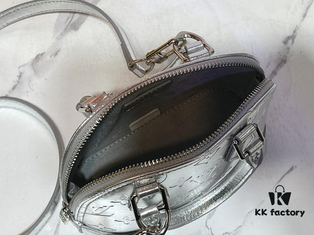 M11835 M53151 M82717 LV Ski Alma Mini Bag