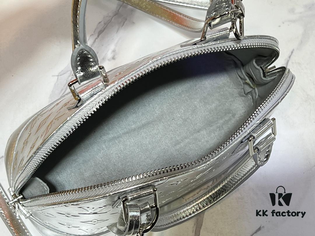 M11835 M53151 M53152 LV Ski Alma Medium Handbag