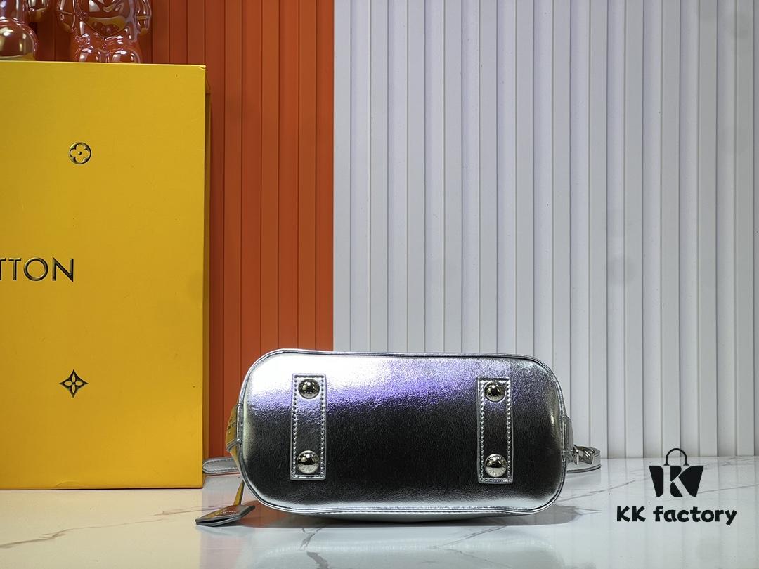 M11835 M53151 M53152 LV Ski Alma Medium Handbag