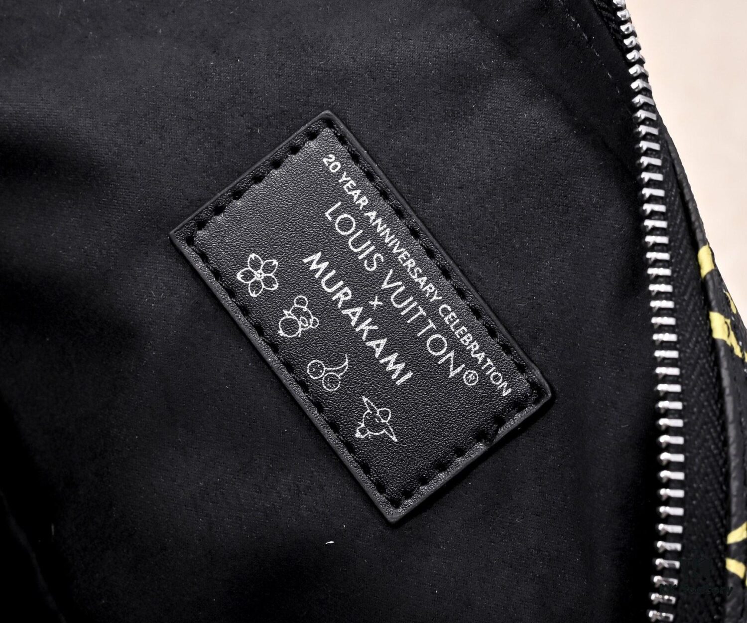 Upgraded Original M13084 Handbag East West