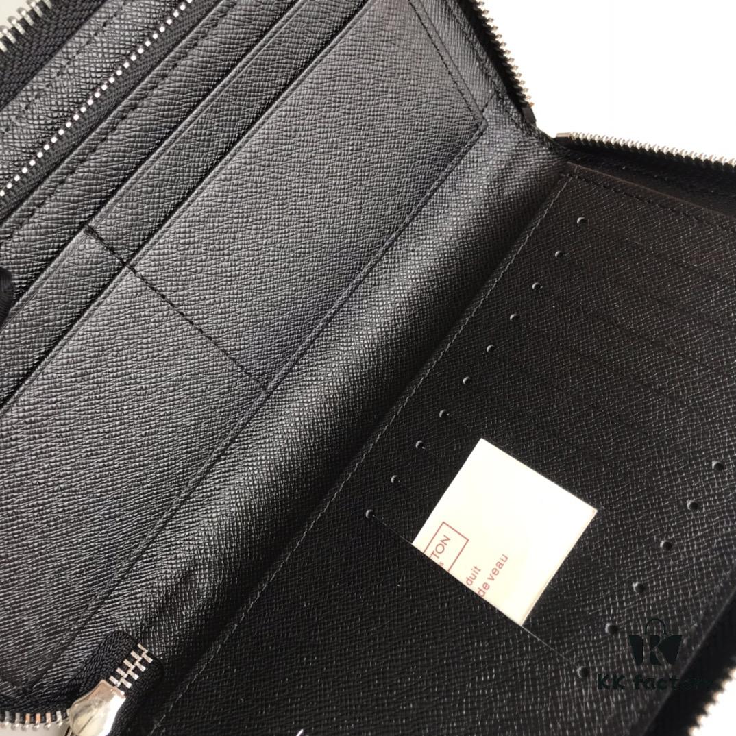 M 63095 Zippy Vertical Wallet