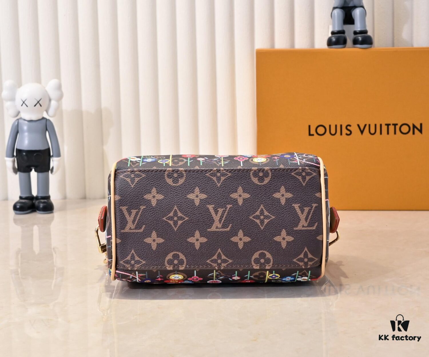 Upgraded Original Reversible Color-Changing Leather Bag from Guangzhou - Matching Hardware and Strap - Model M14175 M46234