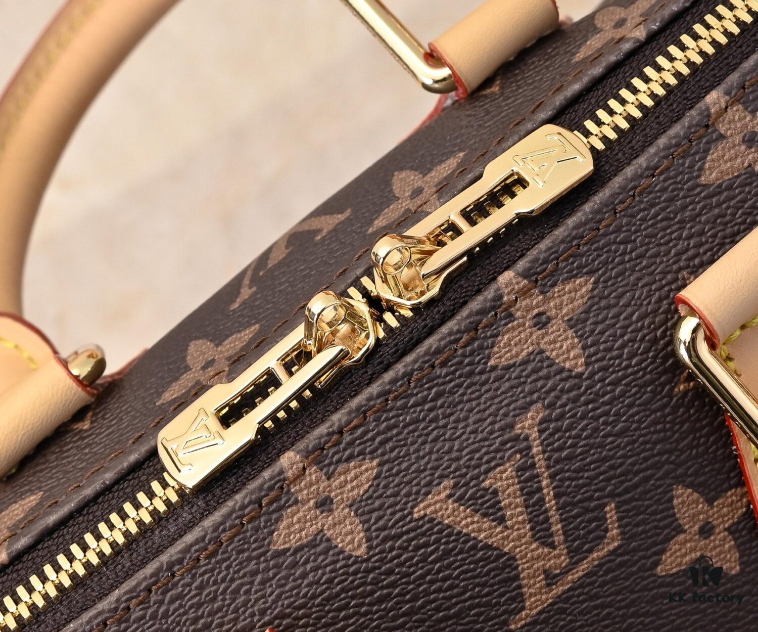 Upgraded Original Reversible Color-Changing Leather Bag from Guangzhou - Matching Hardware and Strap - Model M14175 M46234