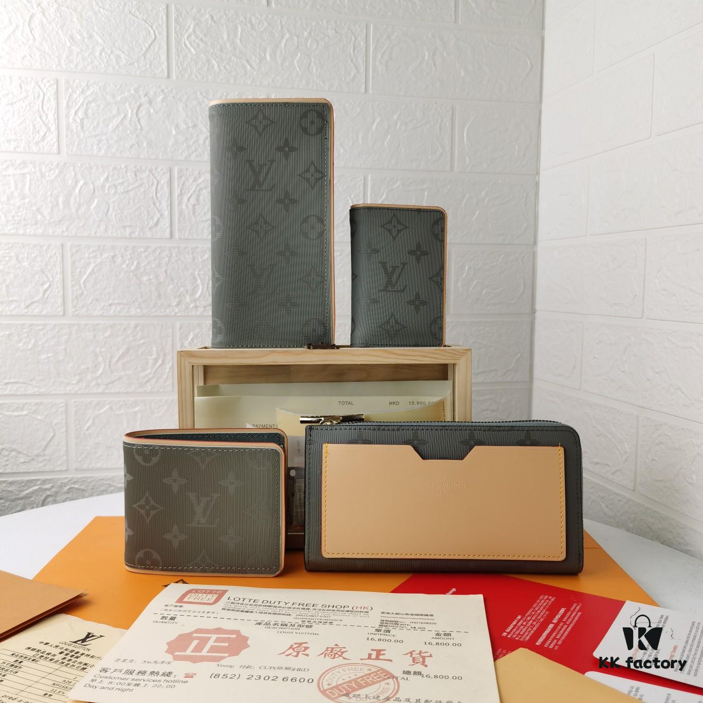 Top Quality Original 💎 [Real Photo, Personal Background] M63237 COSMOS Wallet Made from Monogram Titanium Canvas Featured in Louis Vuitton's 2018-19 Men's Autumn-Winter Fashion Show