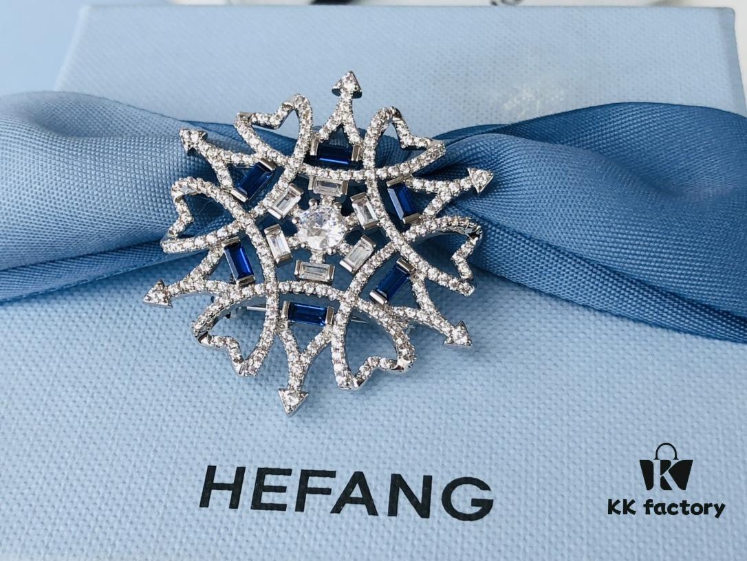 HEFANG Gentleman of the Road Brooch