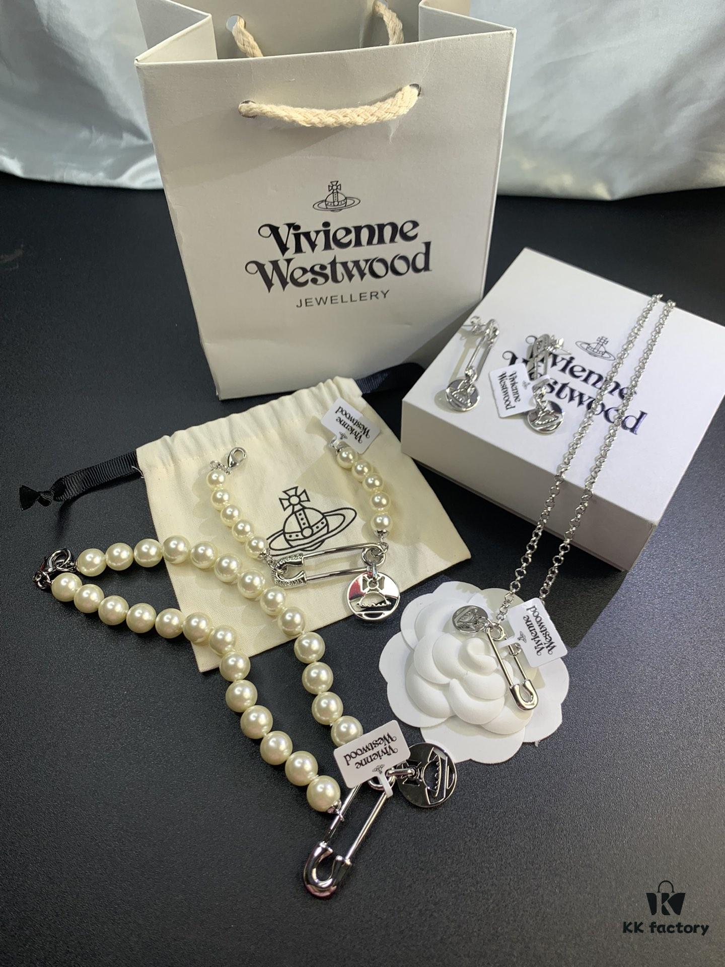 Vivienne Westwood Pin and Round Plaque Set Series, In-Stock Real Shot