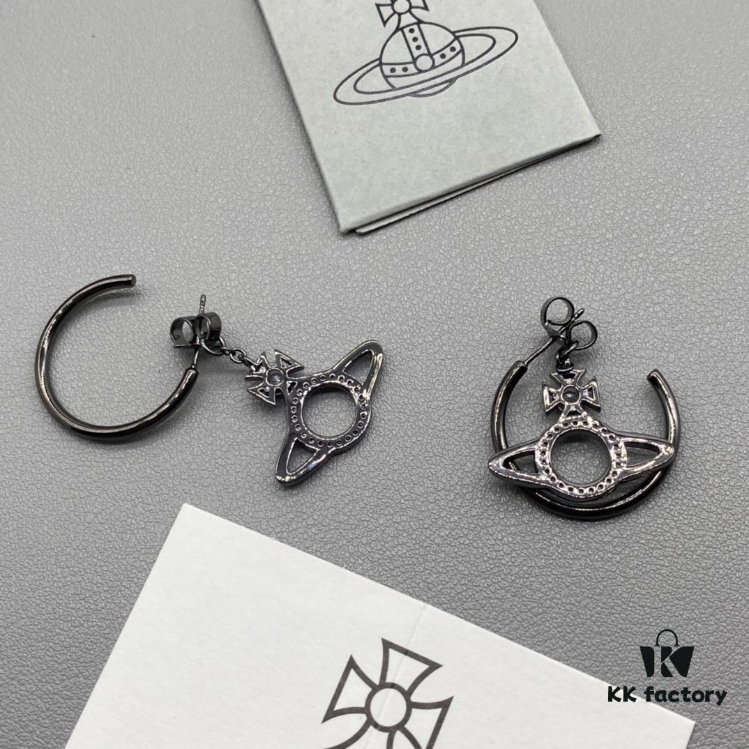 Vivienne Westwood Saturn Necklace