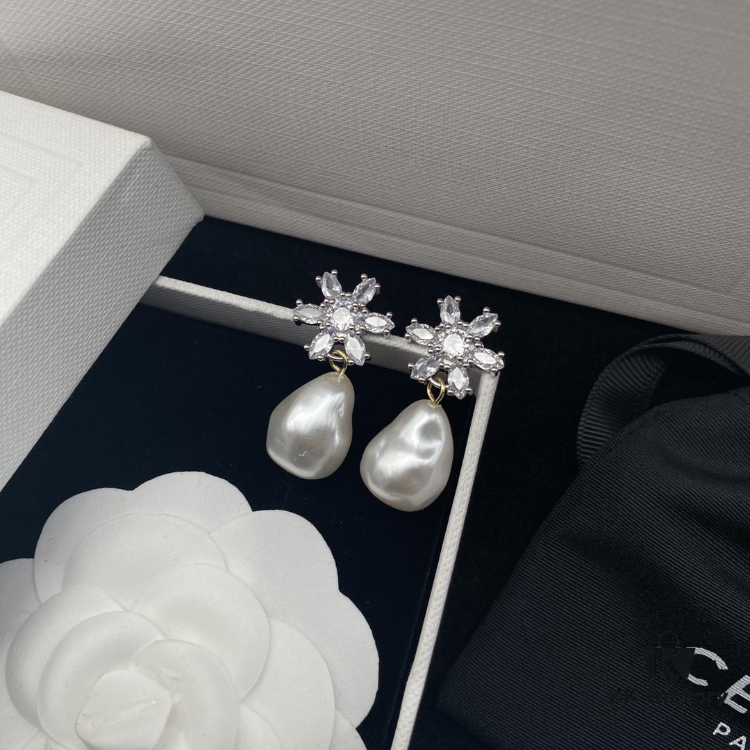 CELINE Effortless European and American Style Suitable for Various Occasions, Simple Yet Elegant, Made with Original Matched Materials