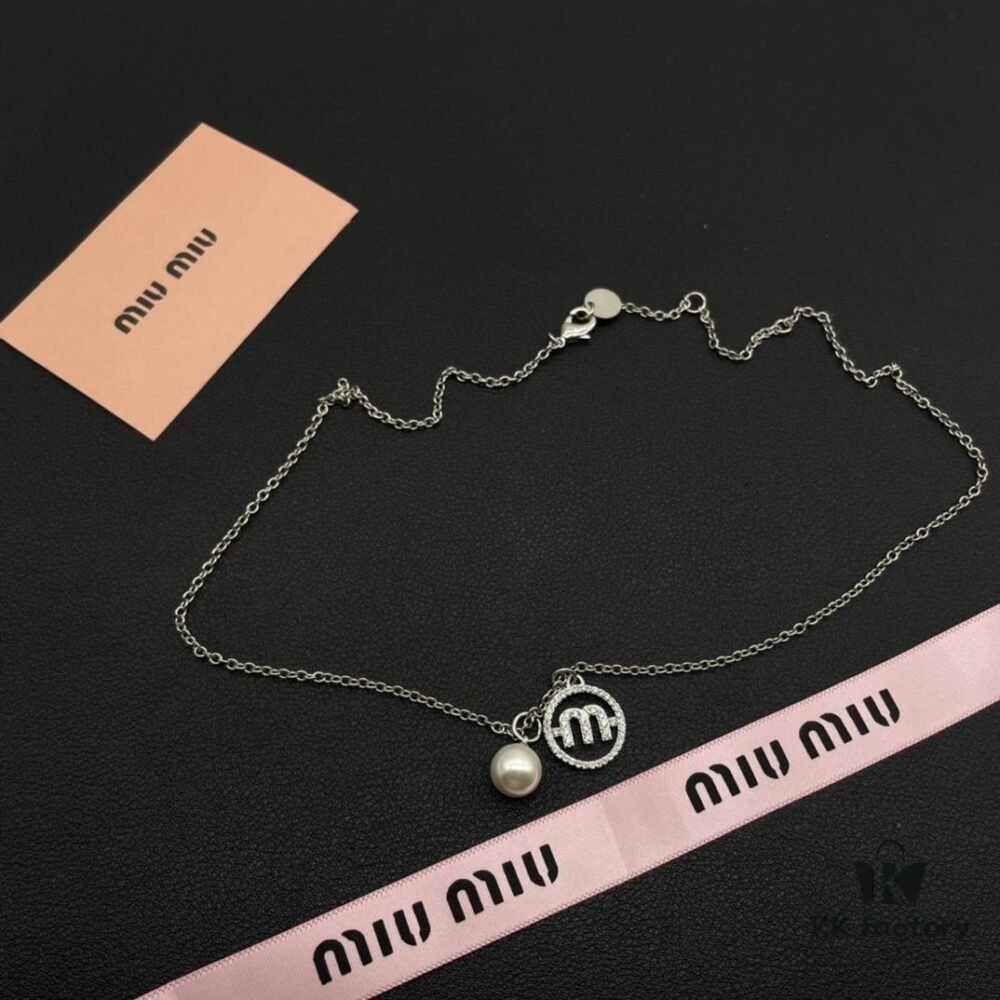 Miu Miu Textured Luxury Pearl Heart Necklace, Minimalist Design with Retro Elegance