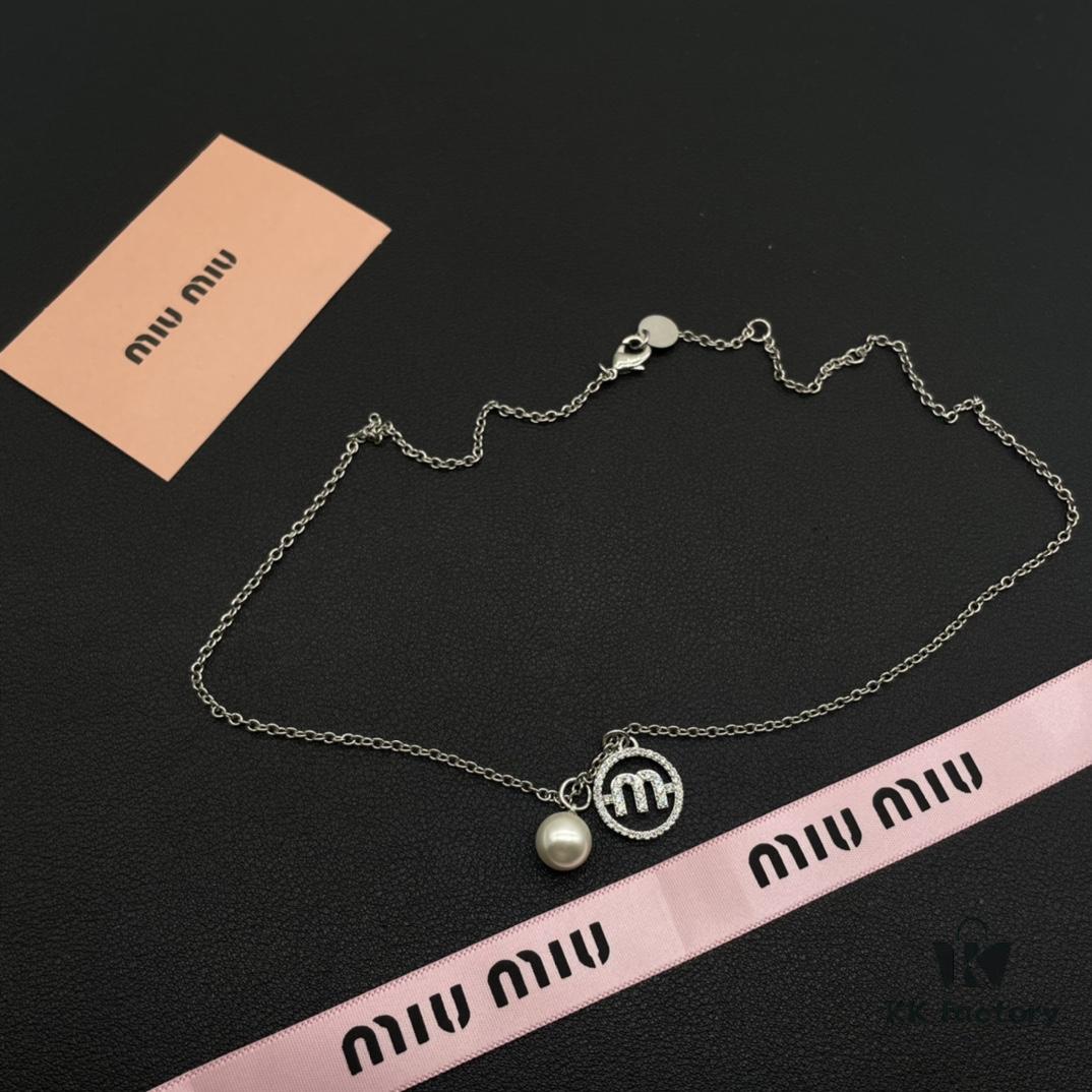 Miu Miu Textured Luxury Pearl Heart Necklace, Minimalist Design with Retro Elegance