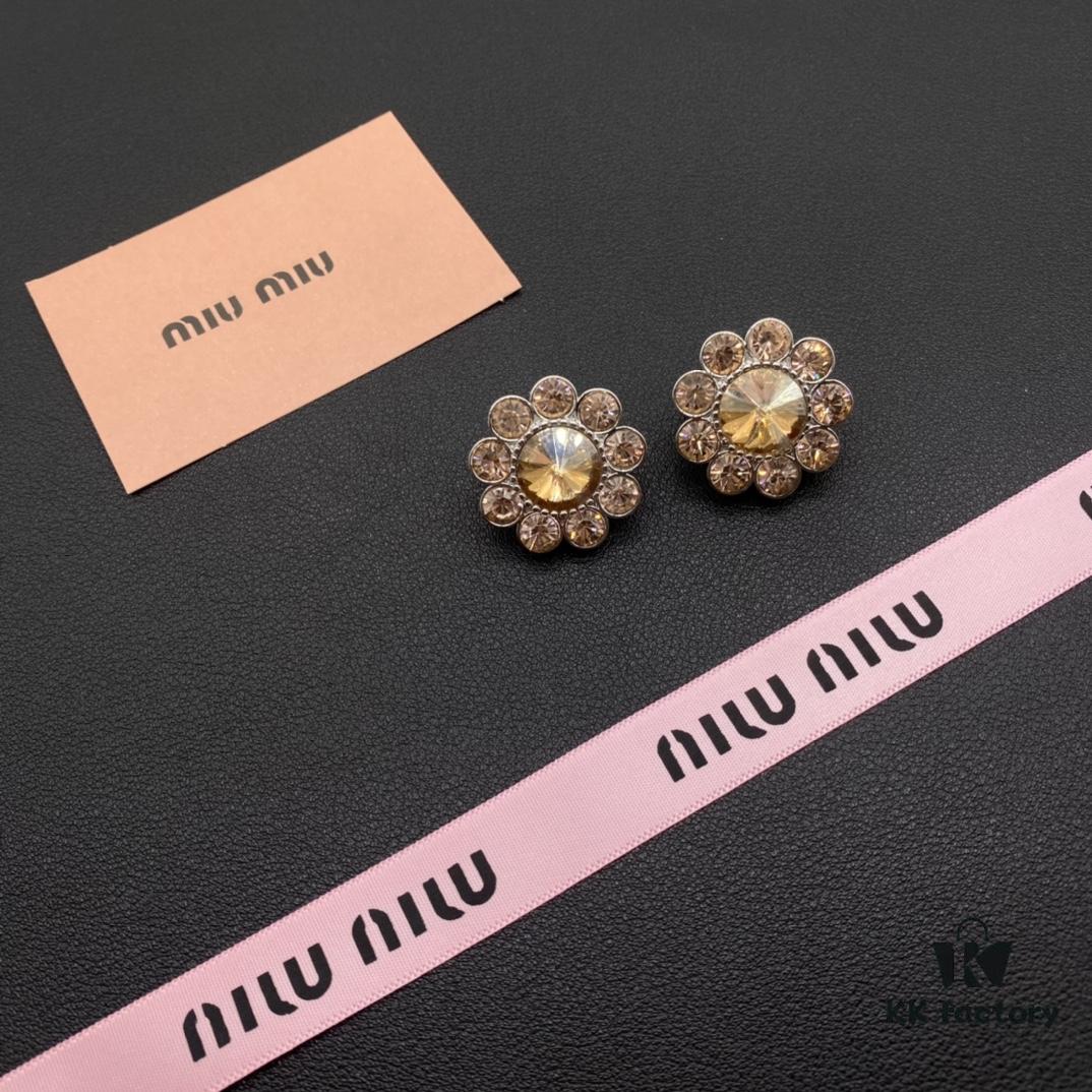 Miu Miu Textured Luxury Pearl Heart Ear Cuffs, Minimalist Design with Vintage Charm